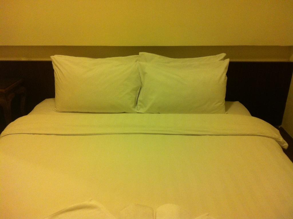Smile Society Hostel Bangkok Ngoại thất bức ảnh
