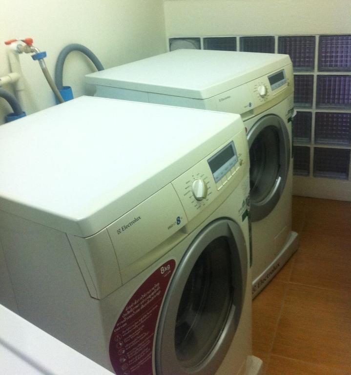 Smile Society Hostel Bangkok Ngoại thất bức ảnh